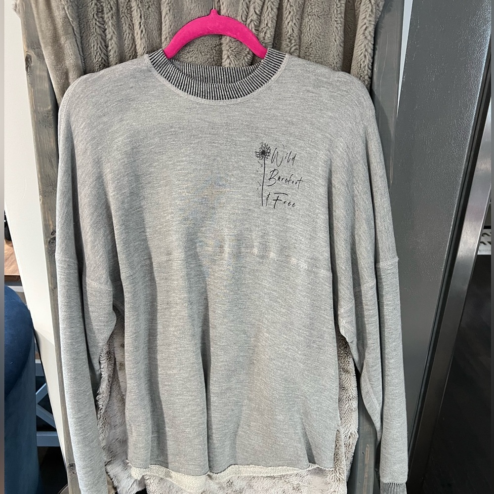 Wild barefoot free crew neck sweatshirt